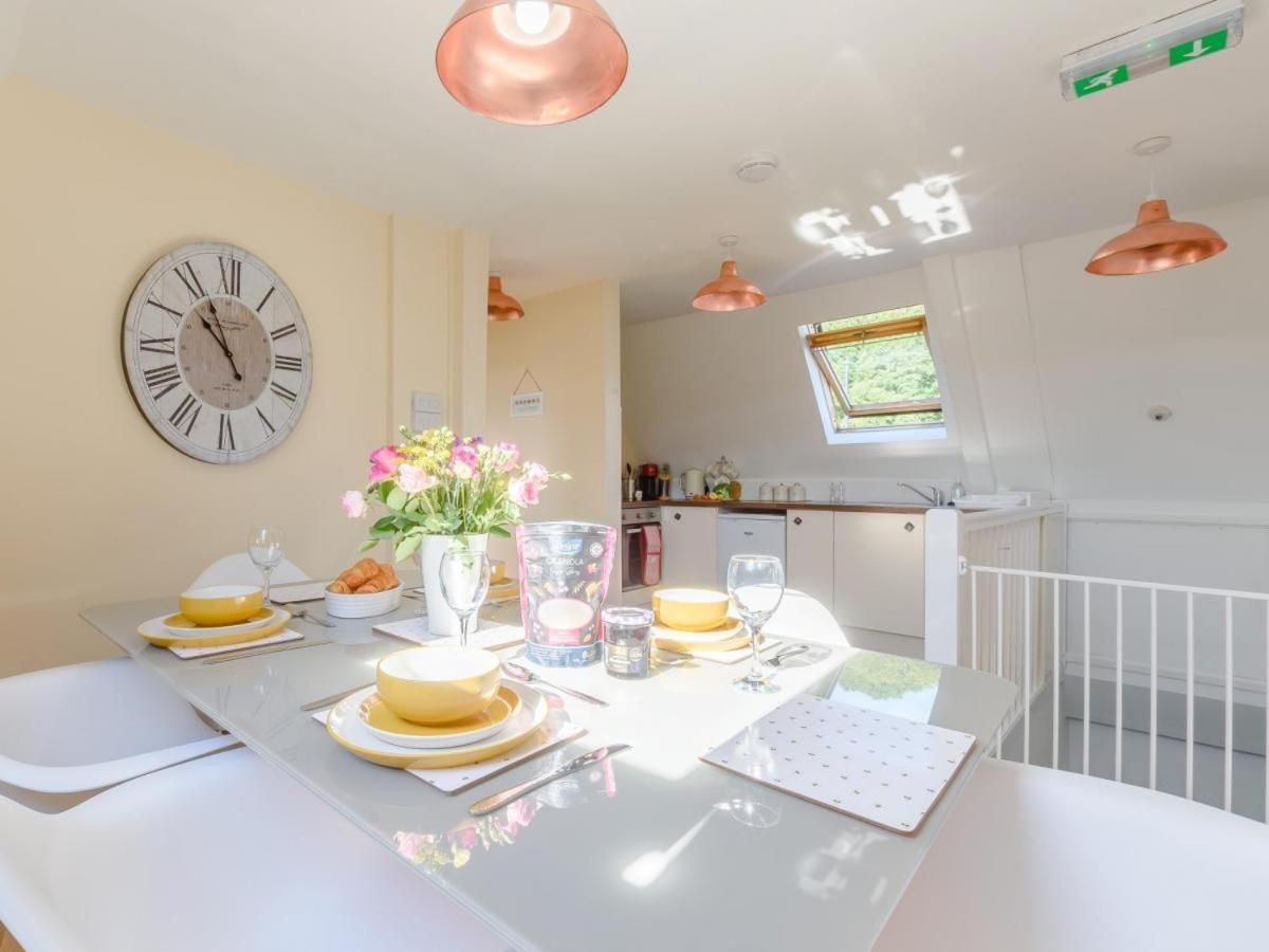 Waters Edge Apartment Ystradgynlais Eksteriør bilde